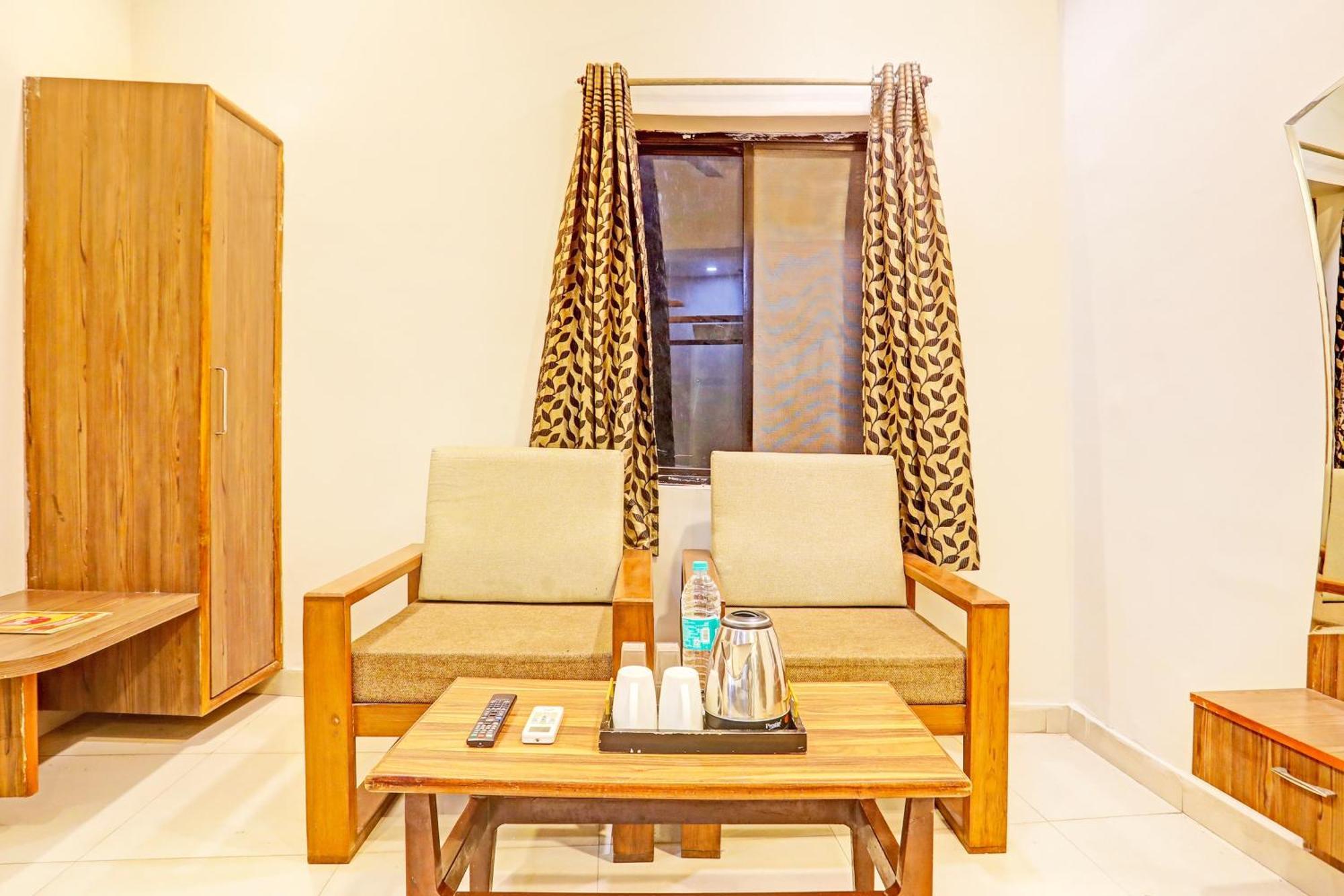 Super Hotel O Jaistambh Chowk Formerly Guru Kirpa Rāipur Eksteriør billede
