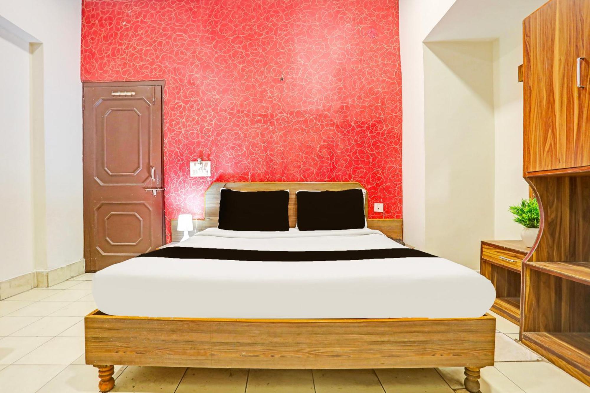 Super Hotel O Jaistambh Chowk Formerly Guru Kirpa Rāipur Eksteriør billede