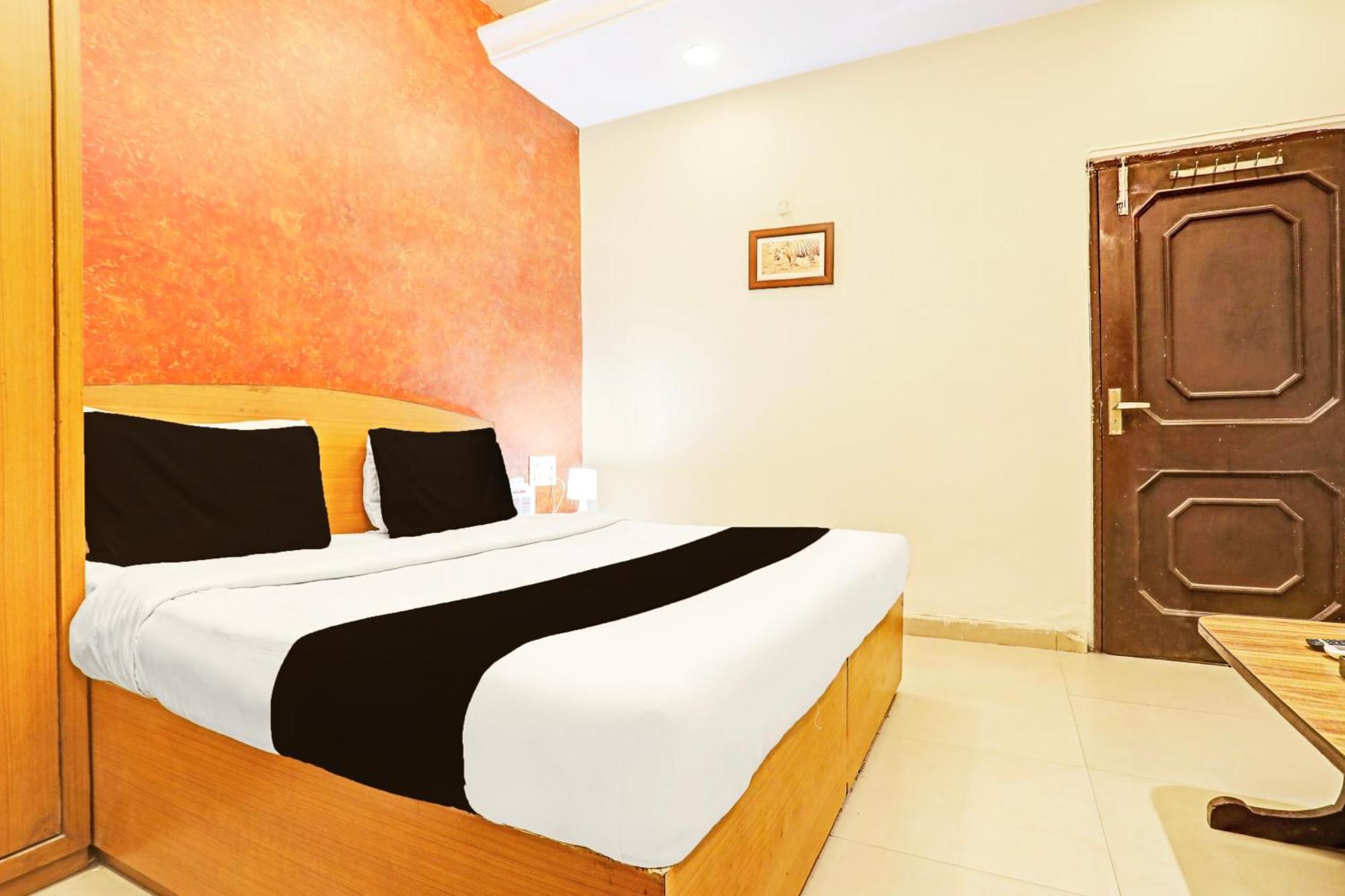 Super Hotel O Jaistambh Chowk Formerly Guru Kirpa Rāipur Eksteriør billede