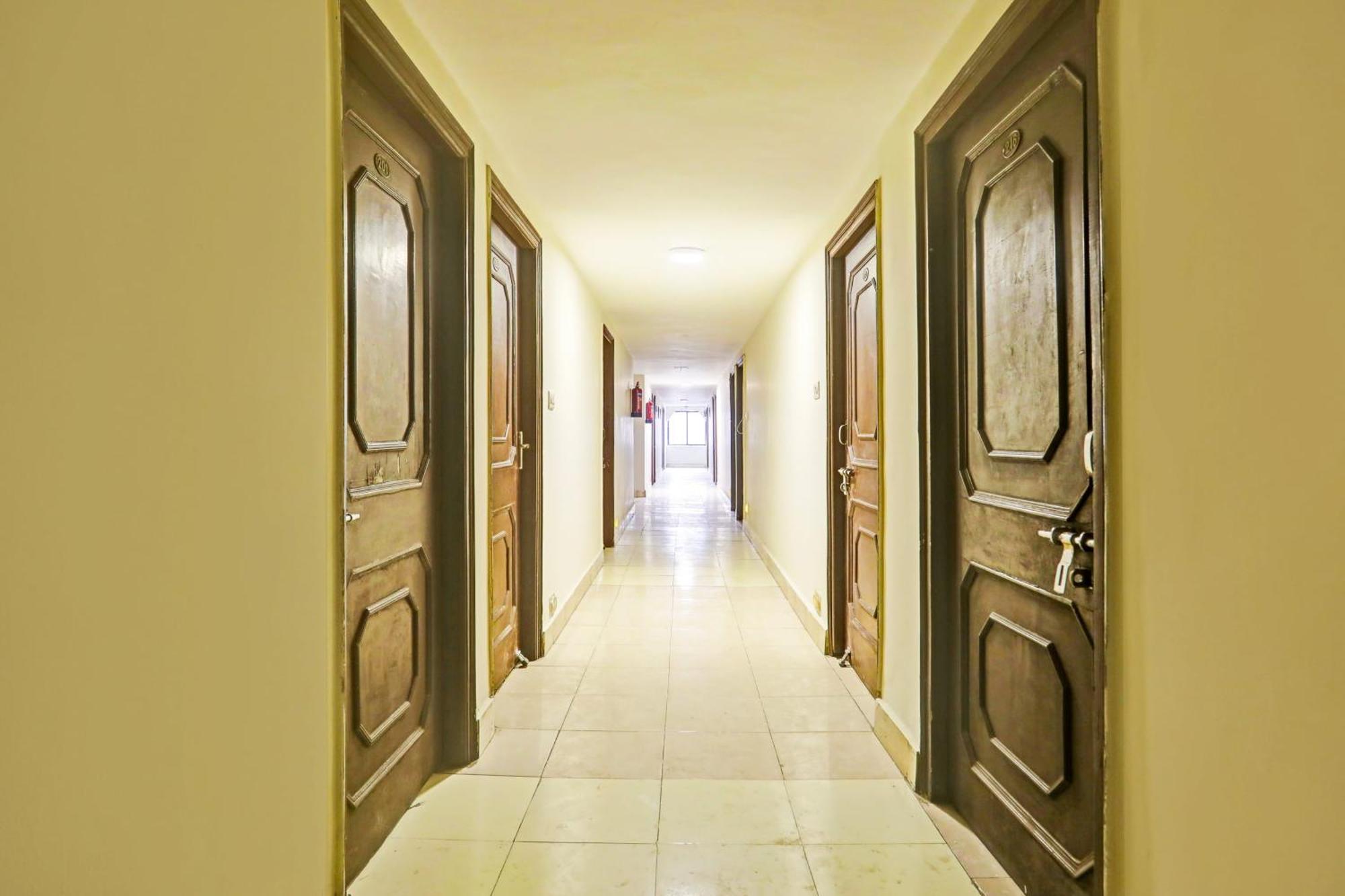 Super Hotel O Jaistambh Chowk Formerly Guru Kirpa Rāipur Eksteriør billede